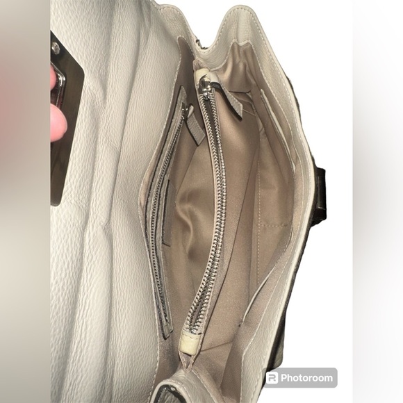 Alberta Di Canio Off white leather with Silvertone hardware Crossbody Bag - Picture 4 of 6